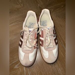 NWOB BACK 70 women shoes Cloud sneaker Pink white Size 39-8.5